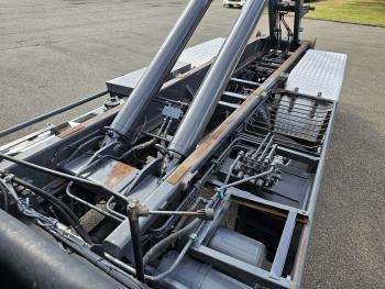 R114.340 6x2 / HIAB CRANE + 25T HOOKLIFT